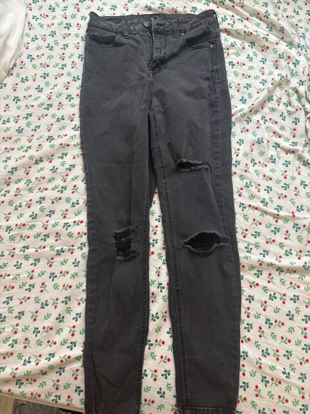 Celebrity Pink Black Distressed Skinny Jeans